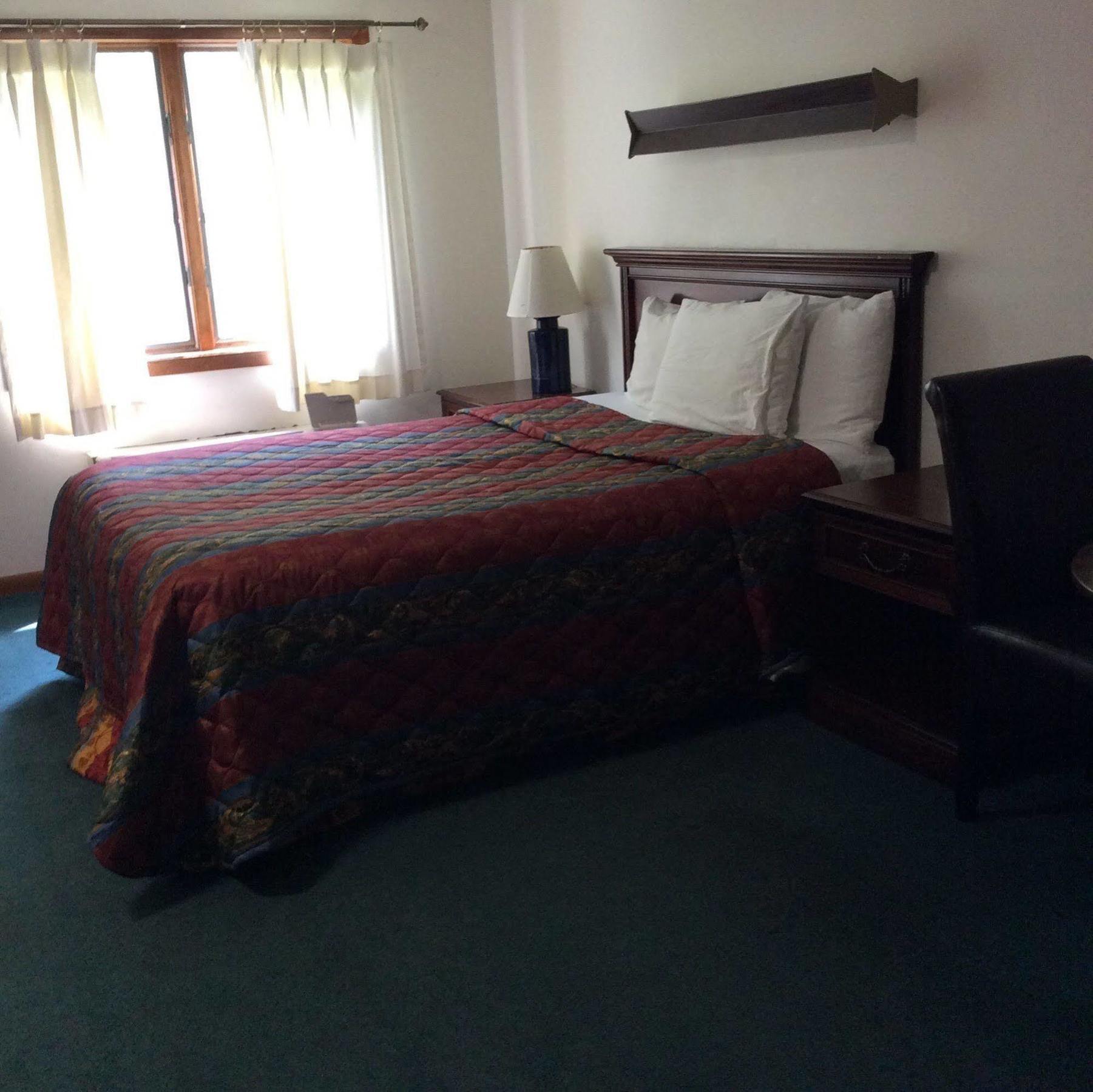 Wickford Motor Inn Норт-Кингстаун Экстерьер фото