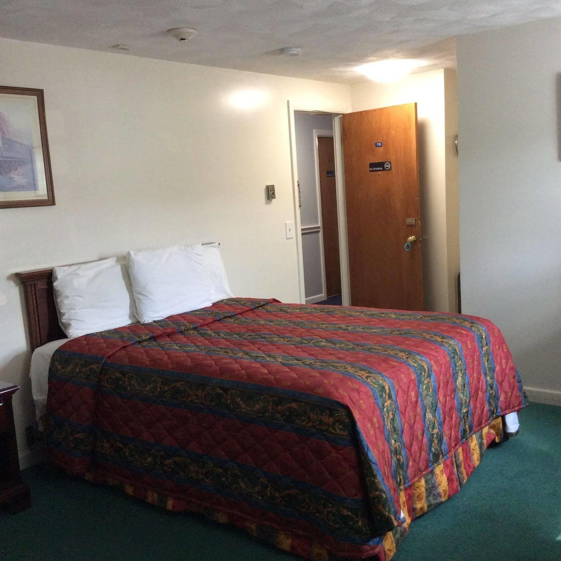 Wickford Motor Inn Норт-Кингстаун Экстерьер фото